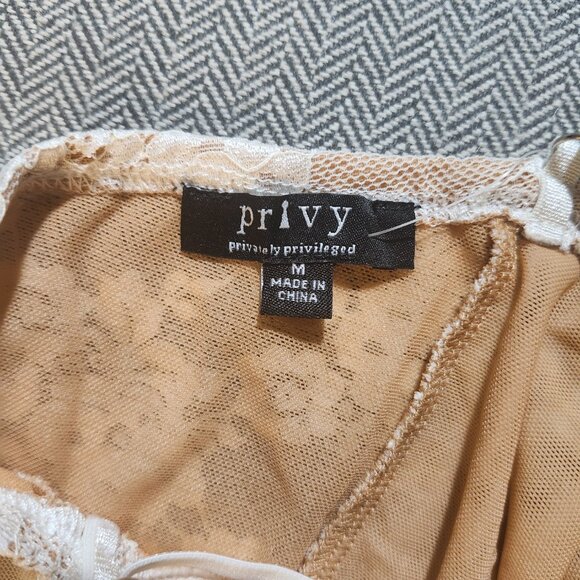 Privy Beige Lace Bodysuit – Size M - Picture 3 of 7